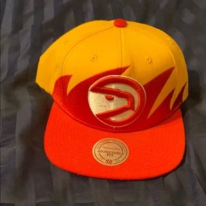 Adjustable fit Mitchell and ness SnapBack hat